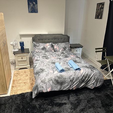 1 Bedroom Studio Central London 220 外观 照片